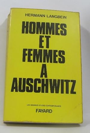 Seller image for Hommes et femmes a auschwitz for sale by crealivres