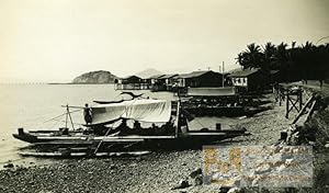 New Guinea coast Native boats and houses old Photo 1940