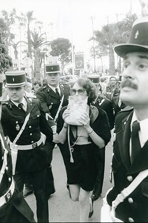 France Cannes Actress Isabelle Adjani & Gendarmes Film Cinema Old Photo 1983