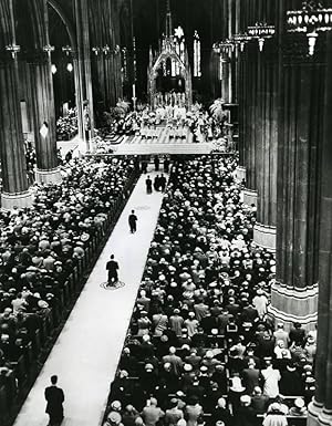 USA New York St Patrick's Cathedral Easter Mass Religion Old Photo 1956