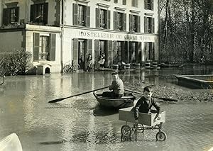 France Couilly Le Grand Morin River Floods Street Scene Children Old Photo 1958