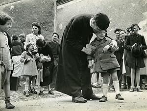 France Brugheas Priest Paris Children Refugees Old Photo Trampus October 1940?