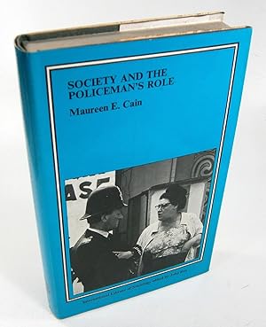 Bild des Verkufers fr Society and the policeman's role. (International Library of Sociology). zum Verkauf von Brbel Hoffmann