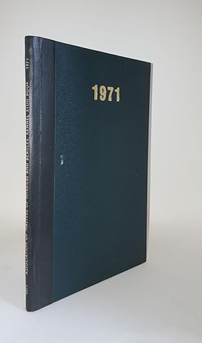 Imagen del vendedor de ASSOCIATION OF MASTERS OF HARRIERS AND BEAGLES Kennel Club Stud Book 1971 a la venta por Rothwell & Dunworth (ABA, ILAB)