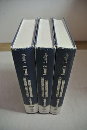 Imagen del vendedor de Ertragsorientiertes Bankmanagement. (3 Bde). I: Grundlagen, Marktzinsmethode und Rentabilitts-Controlling. II: Risiko-Controlling und Bilanzstruktur-Management. III: Fallstudien mit Lsungen. a la venta por Antiquariat Bookfarm