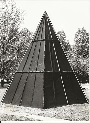 Cornelius Rogge : Binnenste buiten gekeerde tent, 1979 (photo)