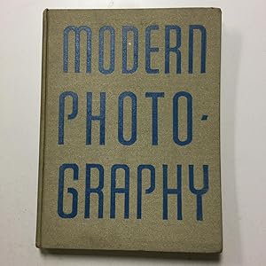 Image du vendeur pour Modern Photography. The Studio Annual of Camera Art 1939-40. mis en vente par Nick of All Trades