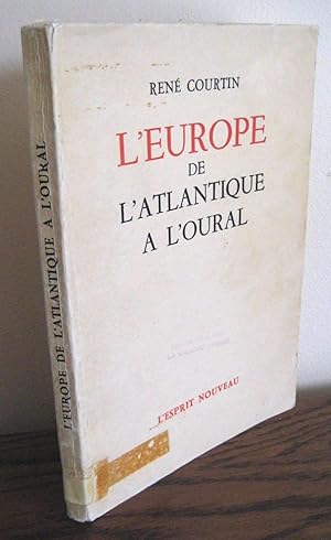 Seller image for L'Europe de l'Atlantique  L'Oural. for sale by Librairie Thot