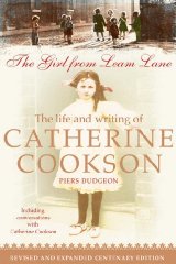 Bild des Verkufers fr The Girl from Leam Lane: The Life and Writing of Catherine Cookson zum Verkauf von Alpha 2 Omega Books BA