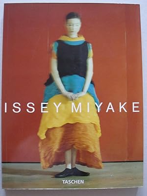 Image du vendeur pour Issey Miyake mis en vente par Antiquariaat Paul Nederpel