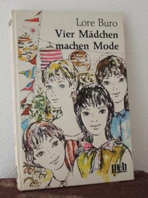 Vier Mädchen machen Mode.