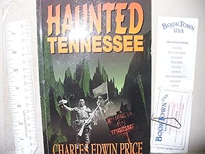 Image du vendeur pour Haunted Tennessee mis en vente par Thomas F. Pesce'