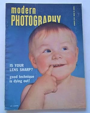 Bild des Verkufers fr Modern Photography (March 1952) Magazine zum Verkauf von Bloomsbury Books