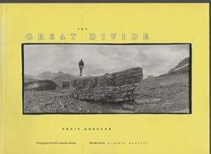 Immagine del venditore per The Great Divide: Photographs from the Canadian Rockies venduto da Bookfeathers, LLC