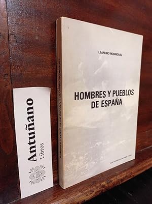 Imagen del vendedor de Hombres y pueblos de Espaa a la venta por Libros Antuano