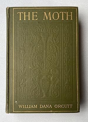 Imagen del vendedor de Moth a la venta por Light and Shadow Books
