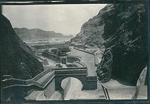 Maghreb, Vue d'une promenade dans les rochers, ca.1900, vintage silver print