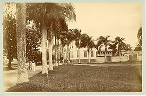 Afrique Noire, rue et maisons typiques, vue animée, photo prise par les troupes Allemandes