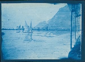 Voilier sur un lac près des montagnes, ca.1900, Vintage cyanotype print