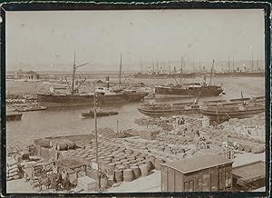 France, Marseille, Vue des bateaux marchands dans le port et la marchandise, ca.1900, Vintage cit...