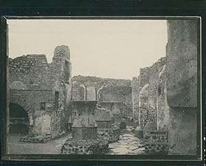 Italie, Pompéi, Vue des ruines, ca.1900, Vintage silver print