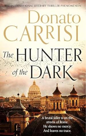 Immagine del venditore per The Hunter of the Dark (Paperback) venduto da Grand Eagle Retail