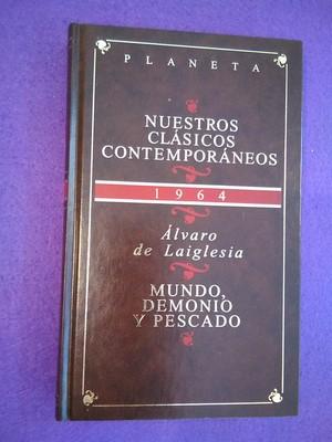 Seller image for Nuestros clsicos contemporneos (1964): Mundo, demonio y pescado for sale by Librera LiberActio