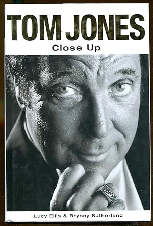 Immagine del venditore per Tom Jones: Close Up venduto da Dearly Departed Books
