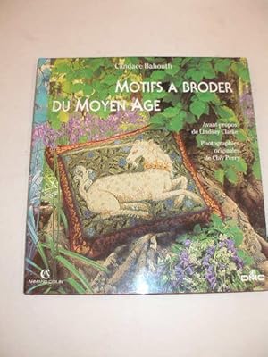 Seller image for MOTIFS A BRODER DU MOYEN-AGE for sale by LIBRAIRIE PHILIPPE  BERTRANDY