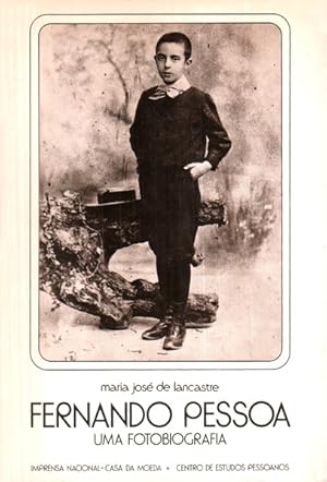 Bild des Verkufers fr FERNANDO PESSOA. UMA FOTOBIOGRAFIA. zum Verkauf von Livraria Castro e Silva