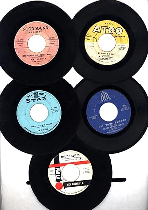 Bild des Verkufers fr THE PIONEER VOCALISTS OF ROCK 'N ROLL, PART TWO - Five classic 45 rpm records from the Golden Age of Rock including 'Tell It Like It Is' and "Hold On! I'm A Comin'' (45 RPM VINYL ROCK 'N ROLL 'SINGLES') zum Verkauf von Cat's Curiosities