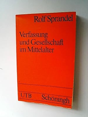 Bild des Verkufers fr Verfassung und Gesellschaft im Mittelalter. (Uni-Taschenbcher 461) zum Verkauf von Antiquariat Bookfarm