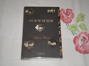 Imagen del vendedor de Life In The Air Ocean a la venta por SkylarkerBooks