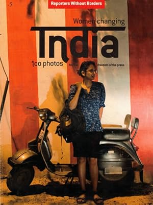 Image du vendeur pour Women changing. India 100 photos for the freedom of the press mis en vente par Librera Cajn Desastre