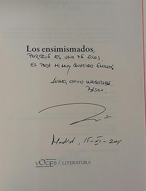 Bild des Verkufers fr Los ensimismados: una autobiografa confusa. zum Verkauf von El libro que vuela
