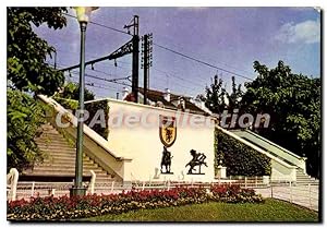 Bild des Verkufers fr Carte Postale Semi Moderne Savigny Essonne la Place Davout zum Verkauf von CPAPHIL