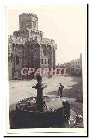 Bild des Verkufers fr Royat Carte Postale Ancienne L'glise st Leger XIIe siecle et vieille fontaine zum Verkauf von CPAPHIL