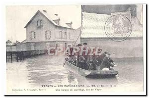 Reproduction Troyes Les inondations 22 23 janvier 1910 une barque de sauvetage rue du Voyer