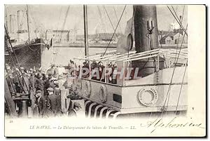 Carte Postale Ancienne Le Havre le Debarquement du bateau de Trouville