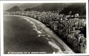 Bild des Verkufers fr Ansichtskarte / Postkarte Copacabana Rio de Janeiro Brasilien, Blick auf die Stadt, Hochhuser zum Verkauf von akpool GmbH