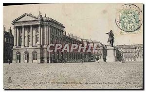 Seller image for Carte Postale Ancienne Palais de Versailles Cour de marbre et Pavillon Dufour for sale by CPAPHIL