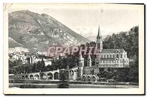 Image du vendeur pour Carte Postale Ancienne Lourdes La Basilique et les montagnes mis en vente par CPAPHIL