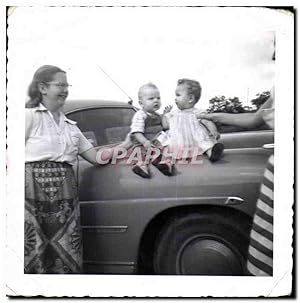 Image du vendeur pour Photo femme Enfants Automobile Bebes Automobile mis en vente par CPAPHIL