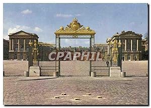 Seller image for Carte Postale Moderne Versailles L'avant cour du palais avec la statue de Louis for sale by CPAPHIL