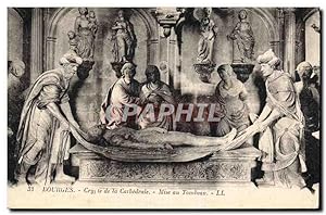 Carte Postale Ancienne Bourges Crypte de la Cathedarale Mise au Tombeau
