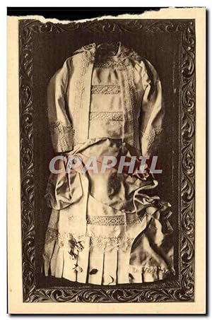 Image du vendeur pour Carte Postale Ancienne Robe blanche avee ceinture rose dont Sainte Therese de l'Enfant Jesus mis en vente par CPAPHIL