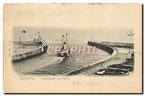 Bild des Verkufers fr Carte Postale Ancienne Dieppe l'Entre du Port Bateau zum Verkauf von CPAPHIL