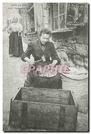 Seller image for Reproduction Dans la Rue Casseuse de Noir for sale by CPAPHIL