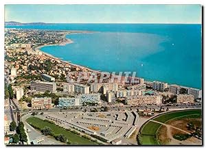 Bild des Verkufers fr Carte Postale Moderne Au Soleil de la Cote d'azur Cagnes sur Mer vue arienne de la Ville En premier plan l'hypodrome zum Verkauf von CPAPHIL