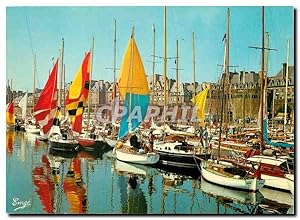 Seller image for Carte Postale Moderne Bretagne Cote d'Emeraude Saint Malo Cite Corsaire Le Port des Yachts a l'arrivee d'une course cr for sale by CPAPHIL